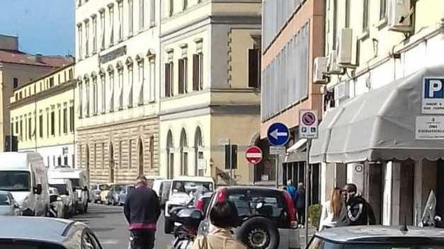 Transenne al mercato: proteste dei negozianti