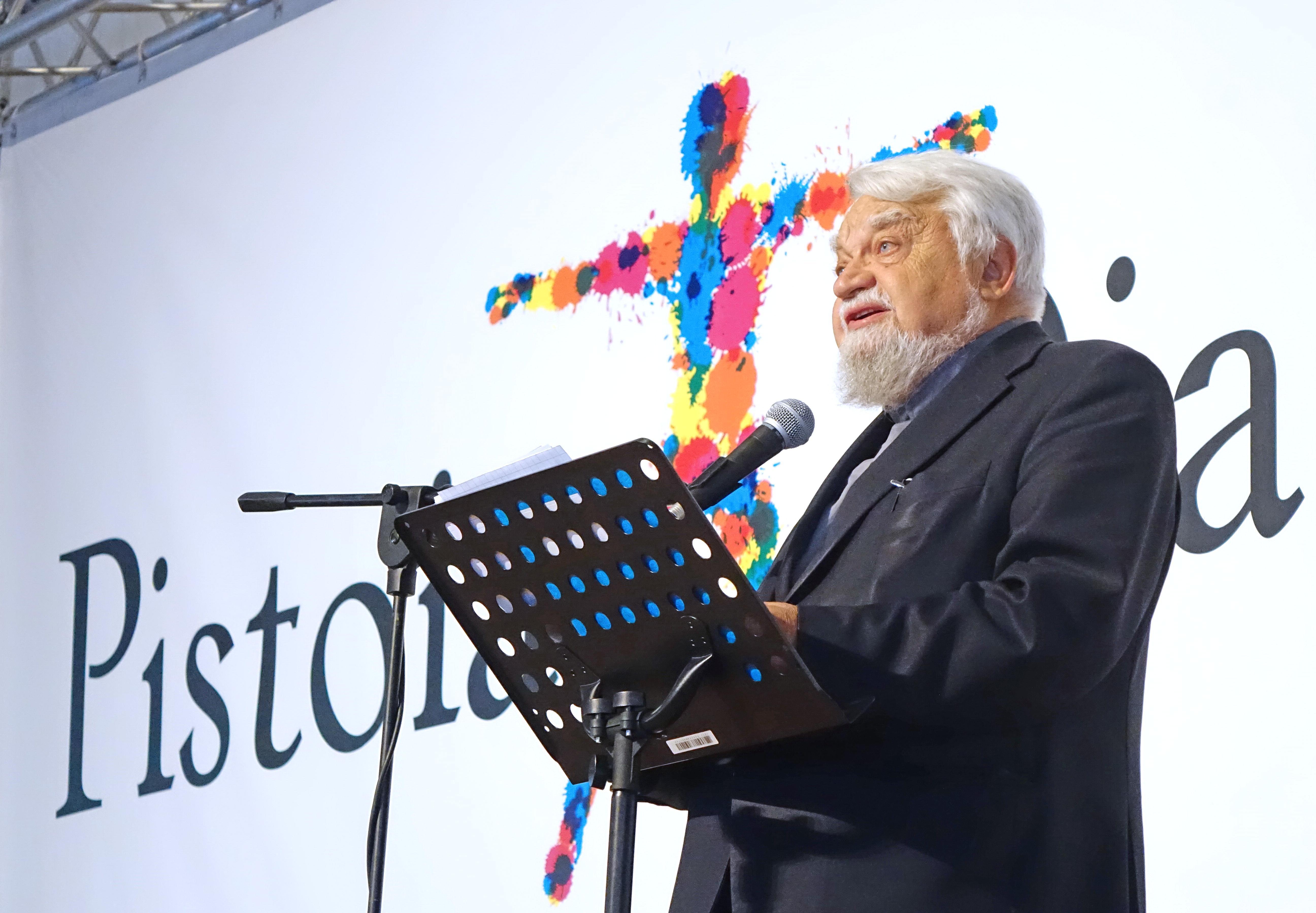 «Convivenza, bene comune»: Enzo Bianchi apre il festival Dialoghi sull'uomo 
