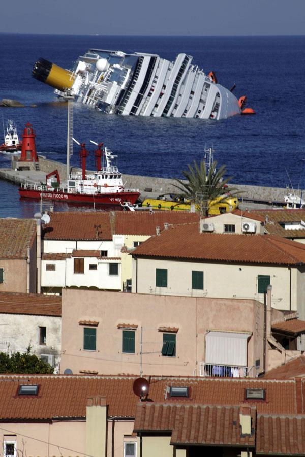 Sparita la campana della Concordia 