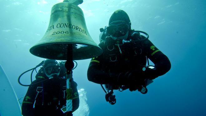Non si trova più la campana della nave