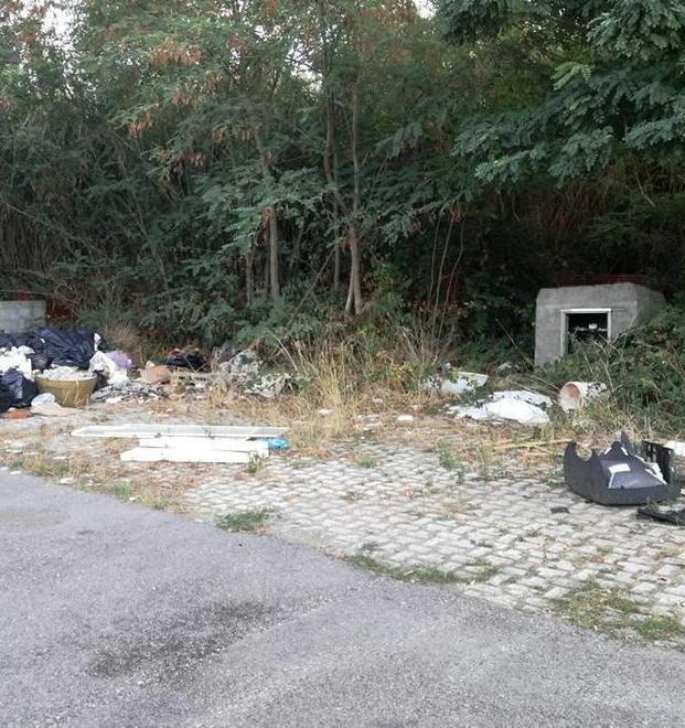 Il parcheggio alle Morelline adottato dalle due scuole guida