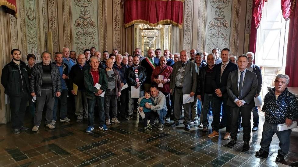 Cura dei cimiteri, contributo del Comune per 42 associazioni