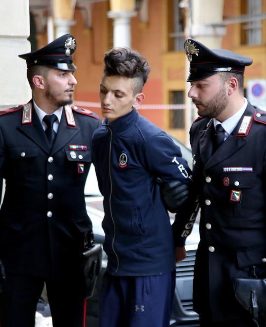 Arresto convalidato e carcere per l’uomo dalle mille identità 