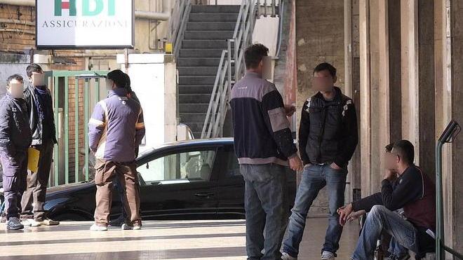 Stazione, ora lo spaccio si fa solo alla luce del sole