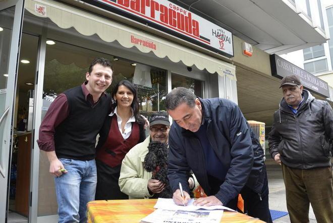 Mille firme per Ale Sensini portabandiera