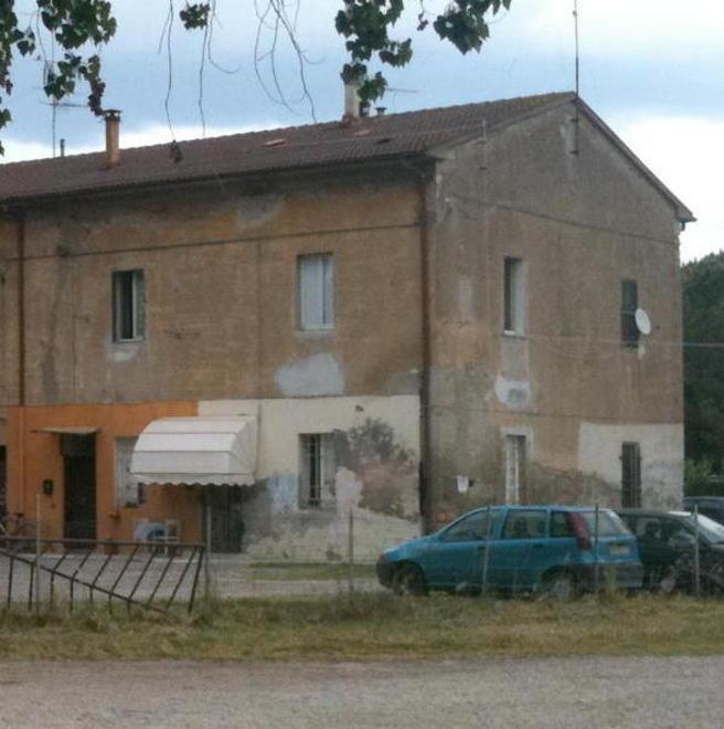 Il palazzo di via Apuania rimarrà ancora al Comune 
