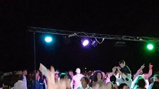 Ogni bagno potrà organizzare trenta feste sulla spiaggia
