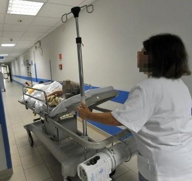 Per infermieri, tecnici e Oss arrivano i contratti interinali 