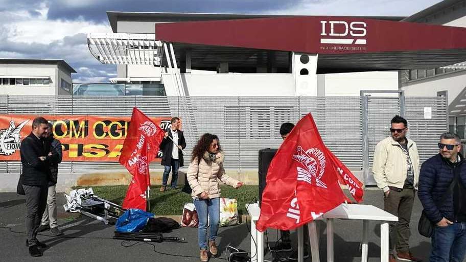 Ids, da dipendenti felici a disperati in pochi anni: ecco come sono svanite le nostre certezze