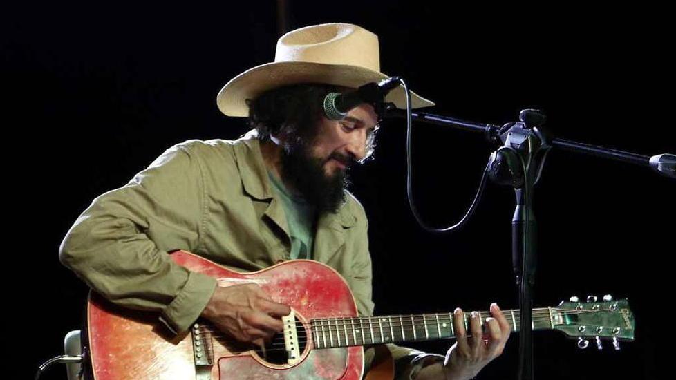 Vinicio Capossela alla Normale per raccontare il “suo” medioevo