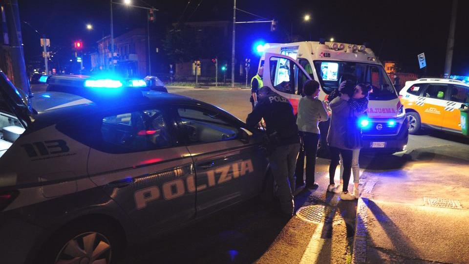 Rissa in strada, due feriti È caccia al fuggitivo