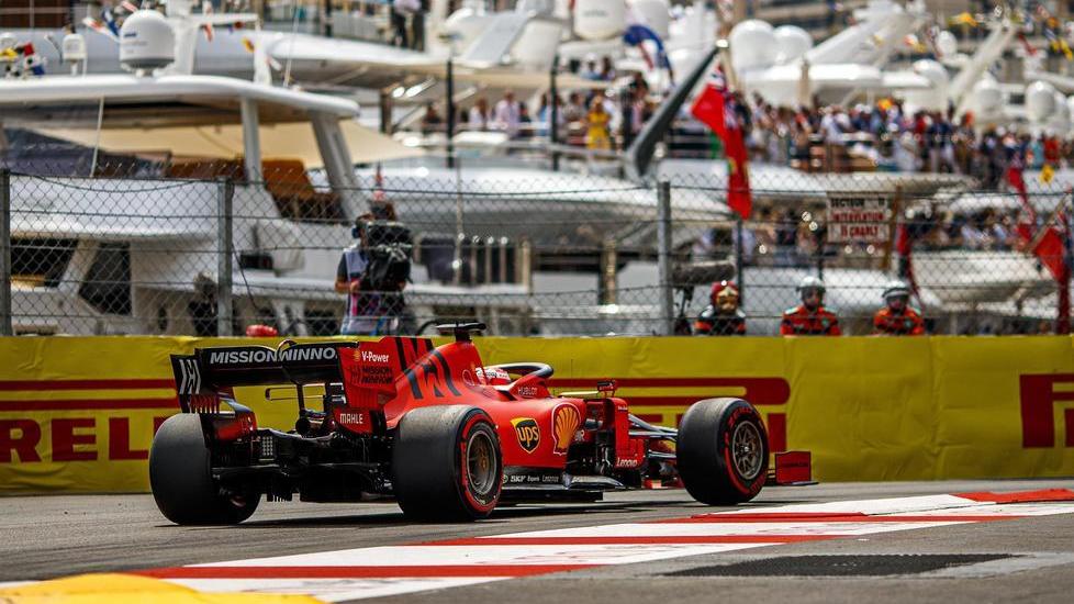 Hamilton si gode il panorama Dietro il solito Bottas Vettel quarto, beffa Leclerc