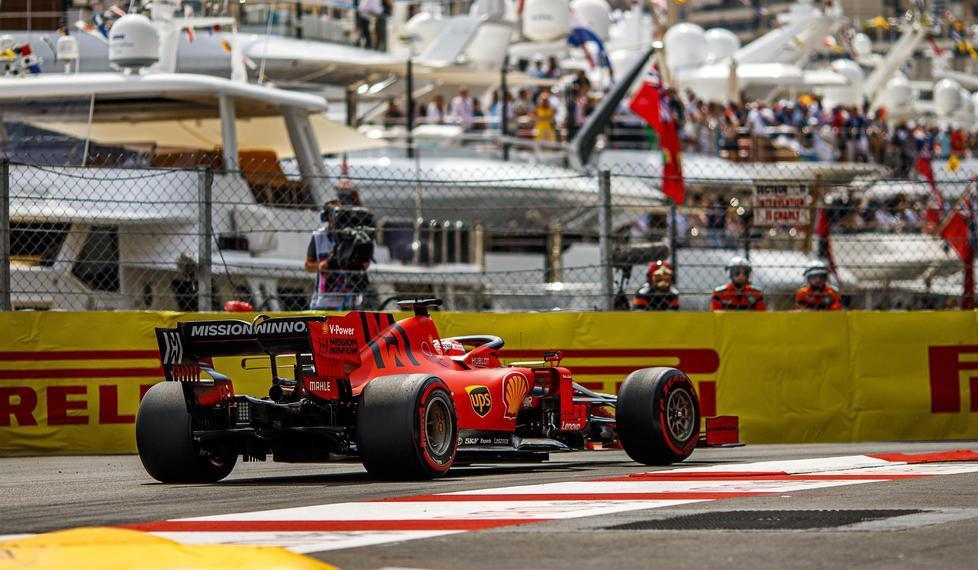 Hamilton si gode il panorama Dietro il solito Bottas Vettel quarto, beffa Leclerc 