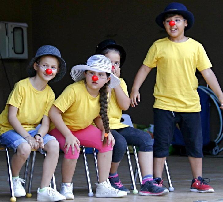A Villa Mimbelli c'è la festa del circo: 600 bimbi  tra giocolieri e animazione 