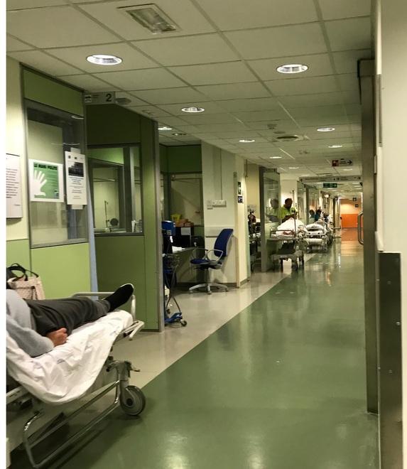 Infermiera aggredita da un paziente trasferito in ambulanza