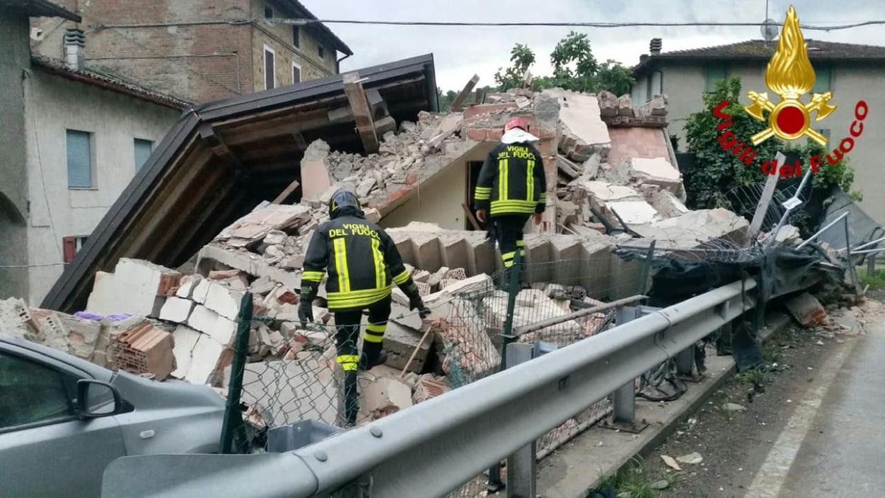 Esplode una casa a Scandiano, gravissimo il residente