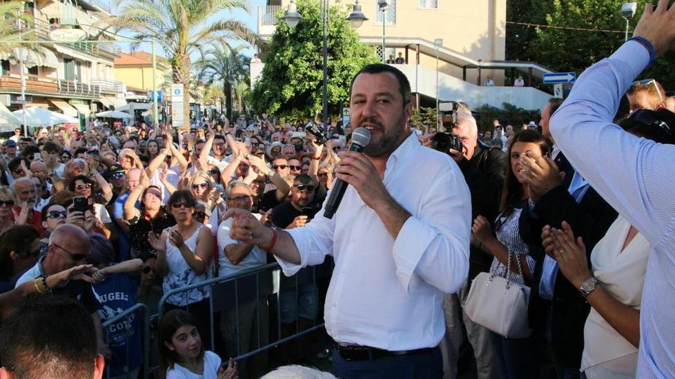 La Lega avvisa gli alleati: serve una ventata di aria fresca