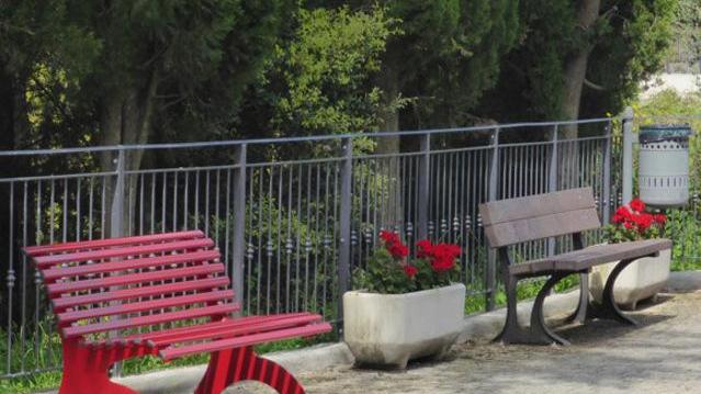 Panchine rosse contro la violenza