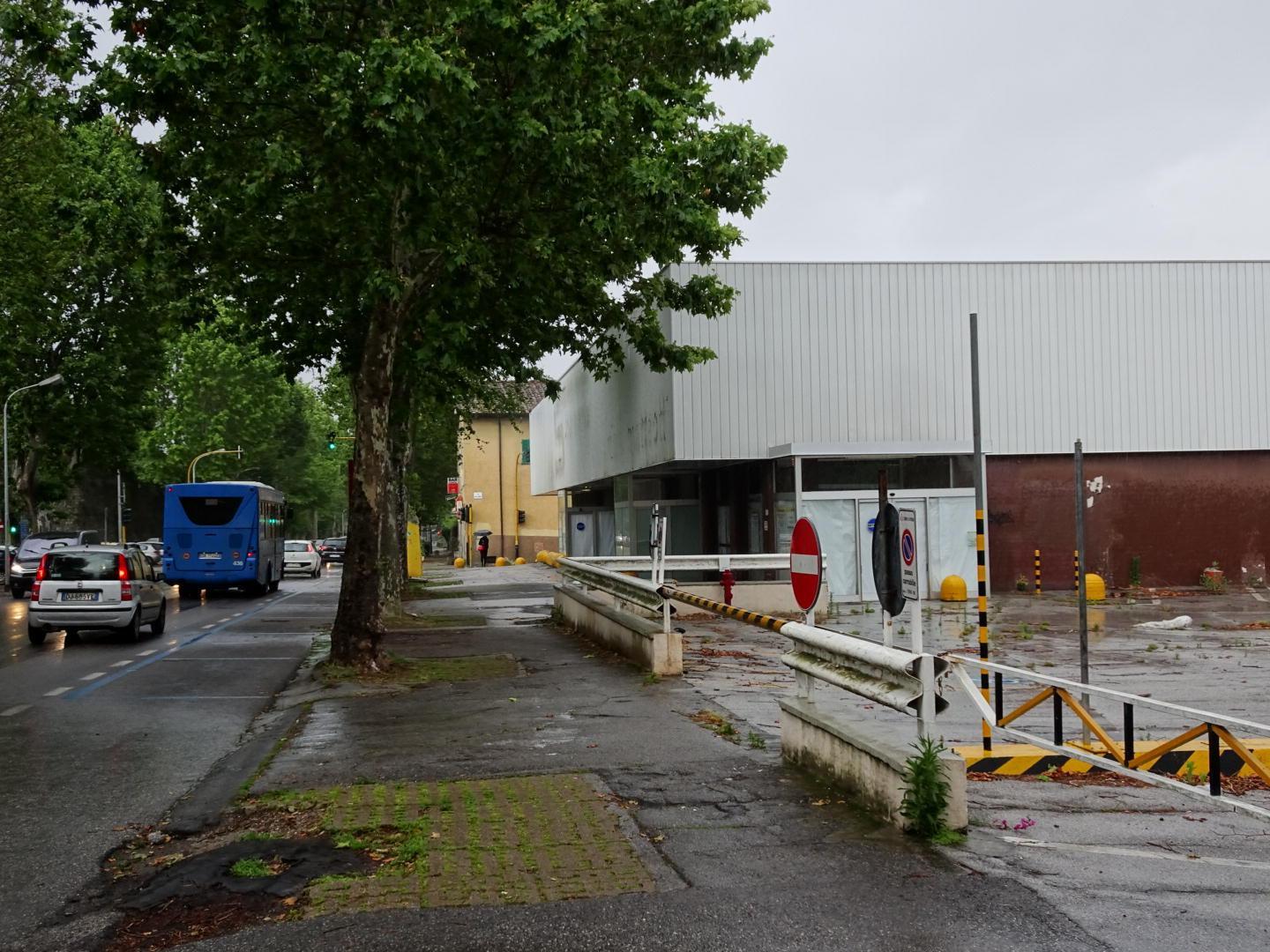 Un parcheggio sotterraneo da 94 posti per l’Esselunga di viale Matteotti 
