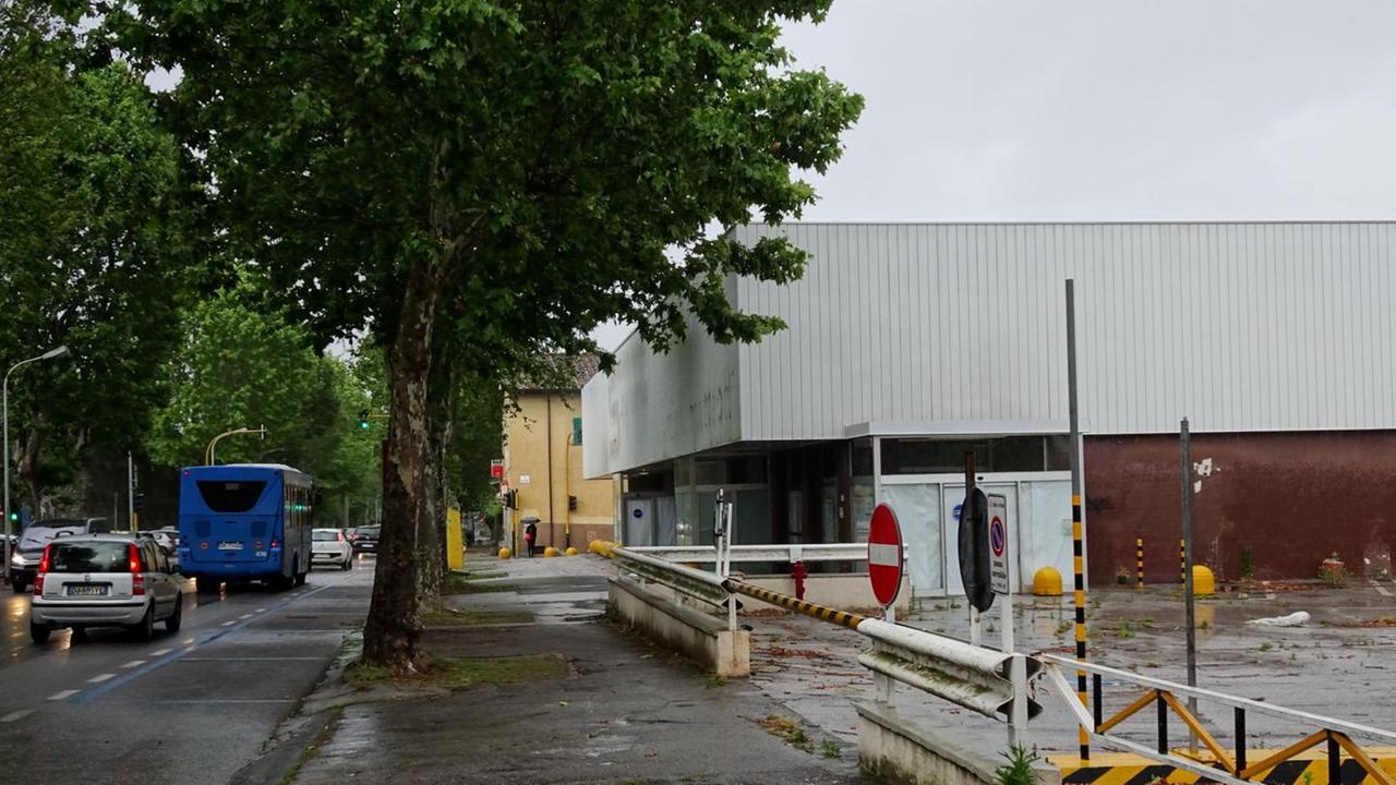 Un parcheggio sotterraneo da 94 posti per l’Esselunga di viale Matteotti