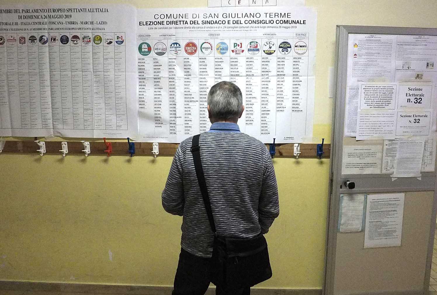«Candidati flop, colpa di Ceccardi». Nel centrodestra rissa sui sindaci 