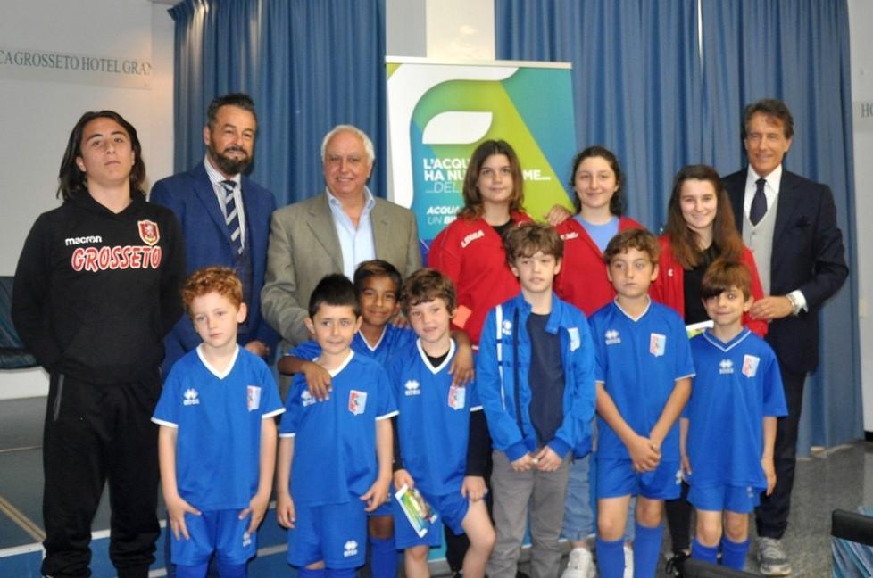 L’acqua del sindaco? «È buona, bevetela» 