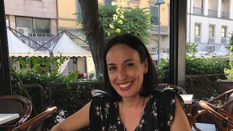Le poesie di Laura Bertolini che racconta la vita dell’altrove