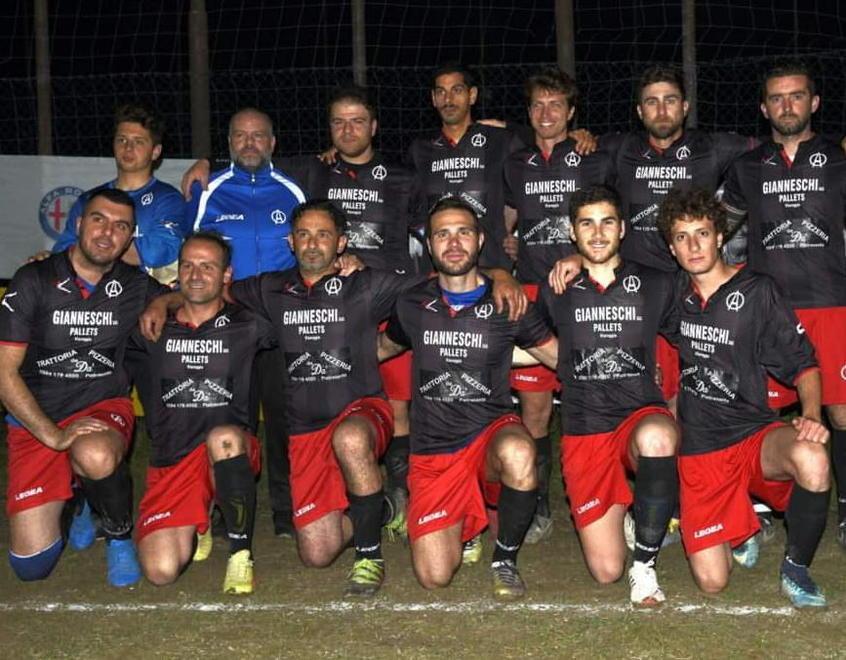 Pulce e Scarburato, la gioia arriva ai rigori Stasera debuttano Croce Verde e Soveco 