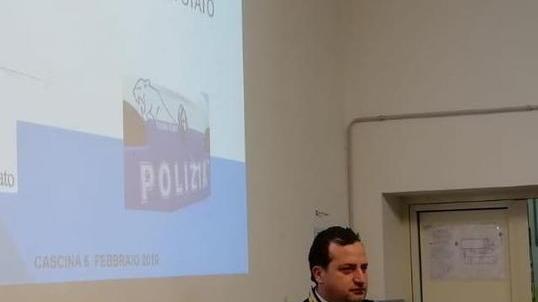 Gli studenti segnalano foto hard: indagini
