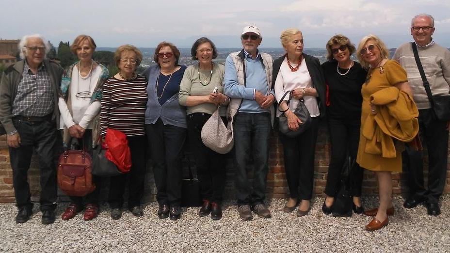 Compagni di classe si ritrovano sessant’anni dopo il diploma