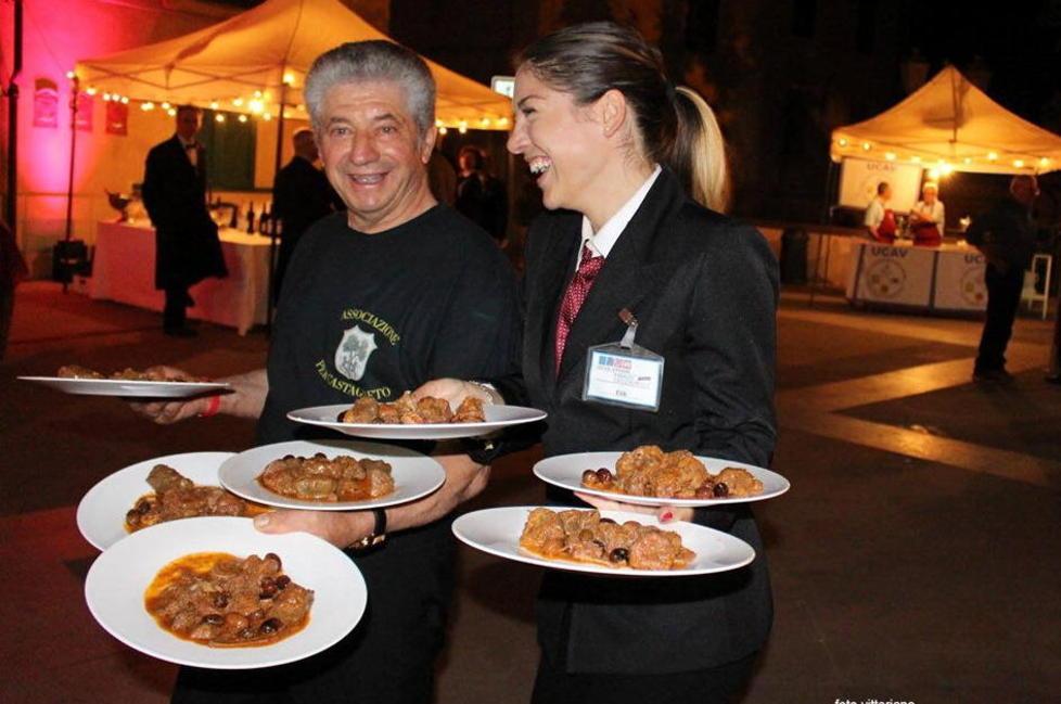 Pentole, calici e fantasia, arriva Castagneto a tavola 
