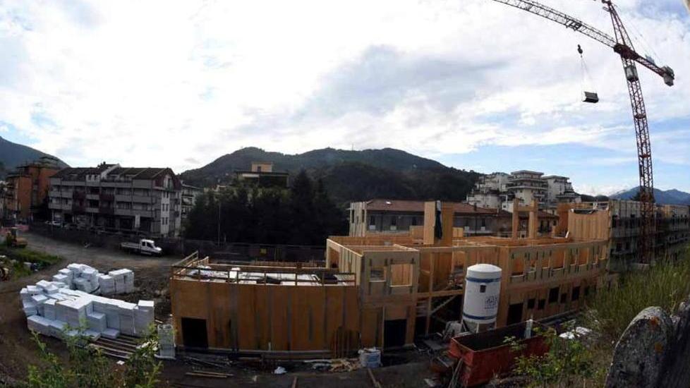 Aulla, taglio del nastro per la nuova scuola media