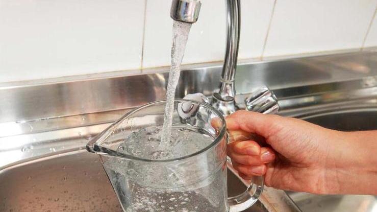 Bollette dell'acqua, ecco come chiedere i contributi per lo "sconto"