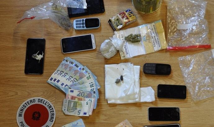 Ancora spaccio di droga nei boschi verso Siena Tre arresti, sei denunce