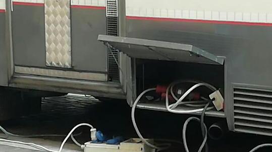 Cavi elettrici in giro, ambulanti nel mirino