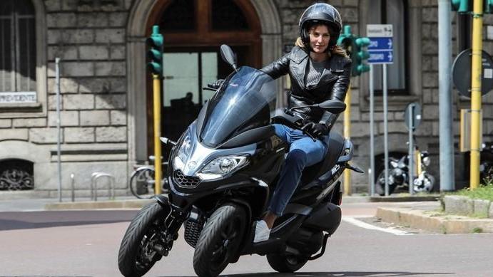 Si annuncia più agile e leggera la rivisitazione dello scooter a tre ruote