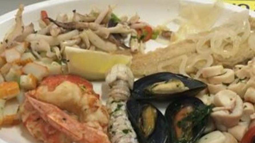 Scorpacciate di buon pesce Menù sfizioso e poi il ballo