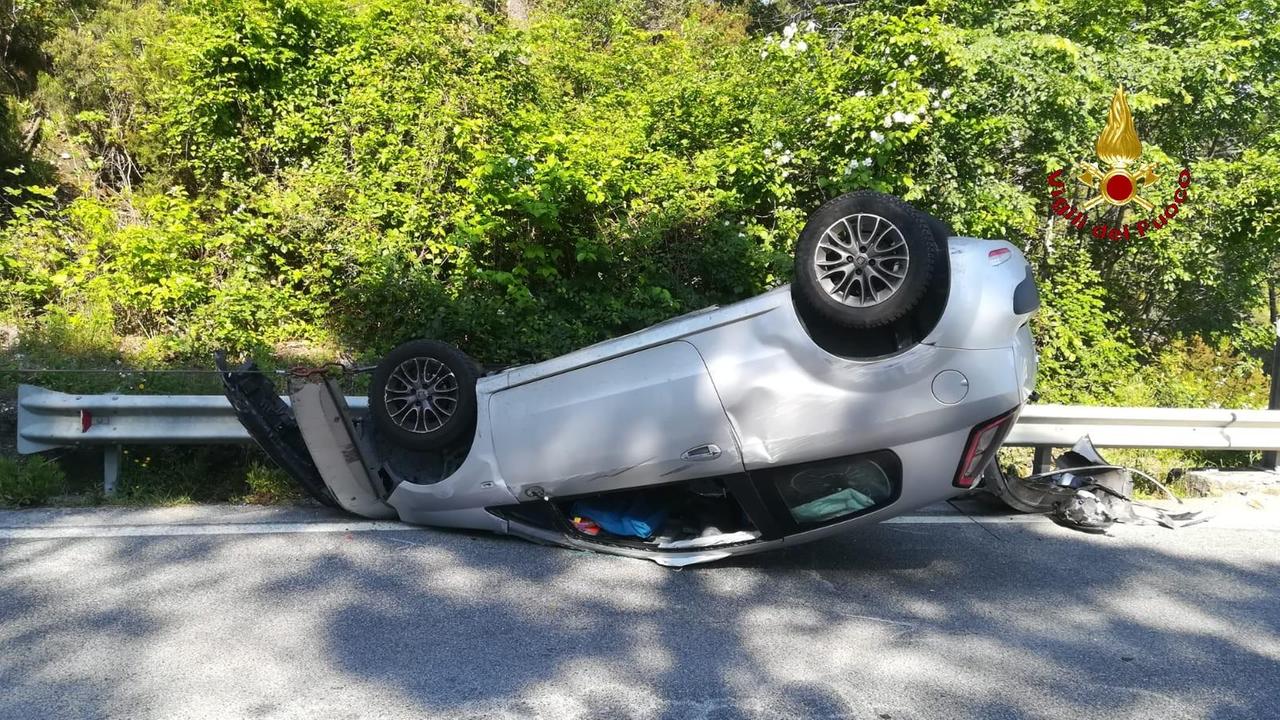 Una delle auto coinvolte nell'incidente