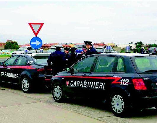 Carabinieri a Sinnai e un coltello in immagini d’archivio