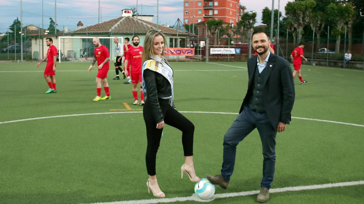 Nella sua prima uscita da sindaco Baroncini avvia il Torneo dei Rioni