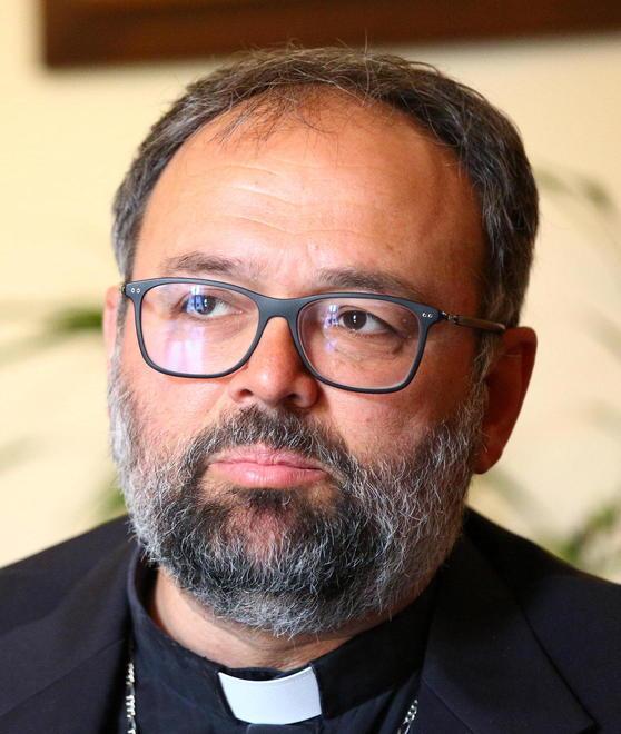 Il vescovo agli Albogatti per una tavola rotonda