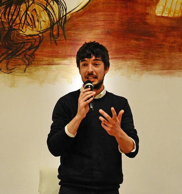 I 5 Stelle invitano a un confronto i due sfidanti 