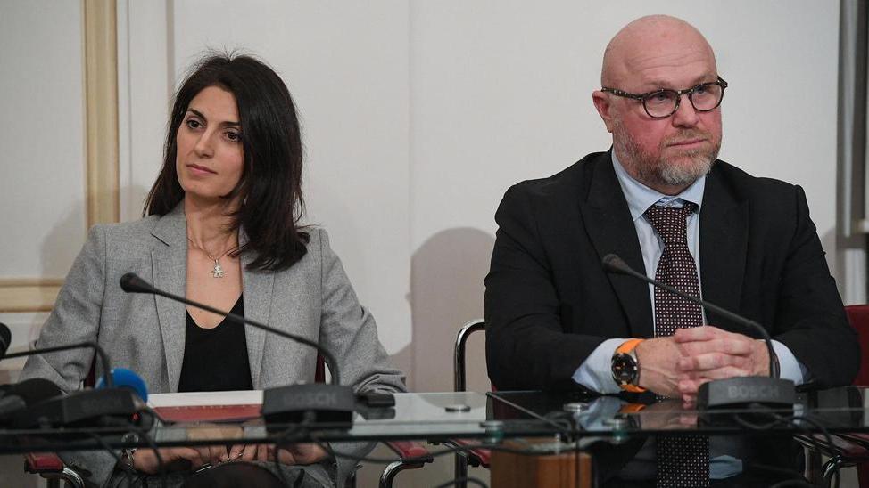 Per la Raggi idea Nogarin assessore all’Ambiente: «Macché, ora mi riposo»
