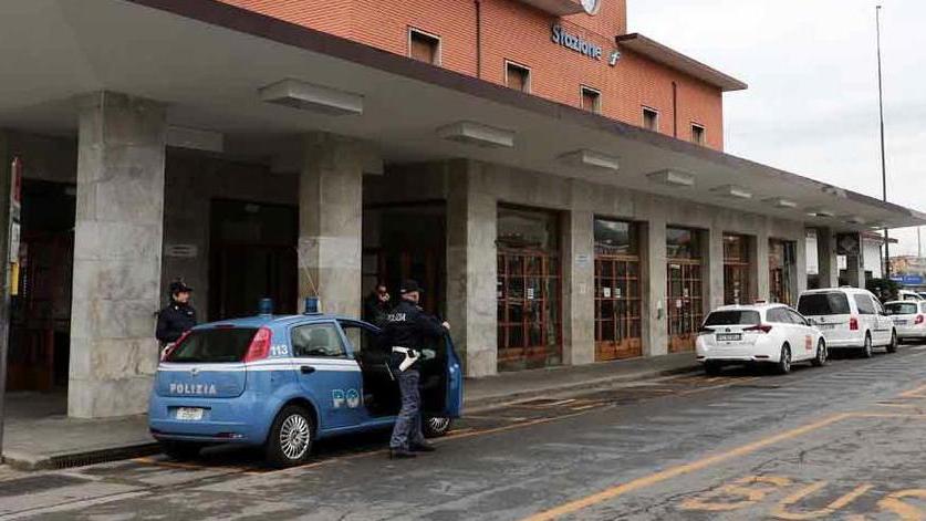 La polizia lo trova con coca ed eroina Scatta la denuncia