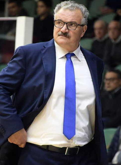 Milano, flop epocale: la squadra più ricca rischia gli zero titoli 