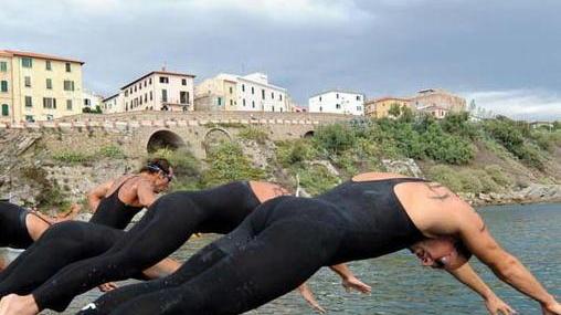 Spettacolo in piazza Bovio con i campionati italiani di nuoto in acque libere