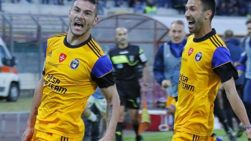 Pisa-Arezzo, 90 minuti di fuoco Arena Garibaldi esaurita e diretta tv