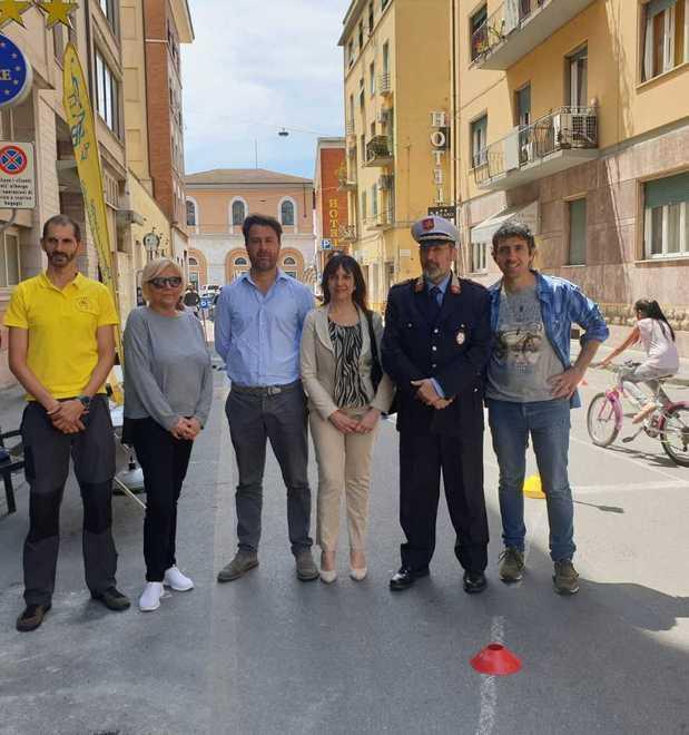 Bambini e bici «Riprendiamoci il quartiere» 