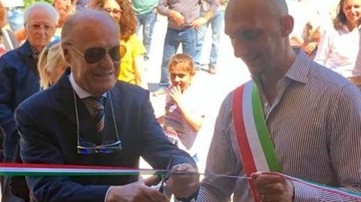 L’esordio di Ferrucci all’inaugurazione di tre alloggi sociali