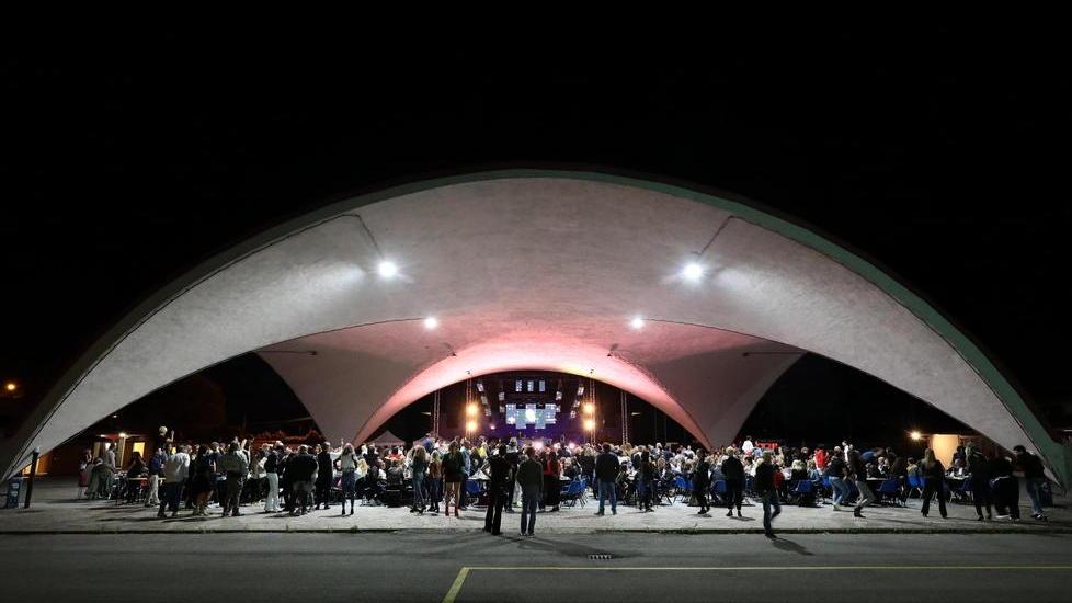 In tantissimi sotto la Vela nella serata dell’amarcord